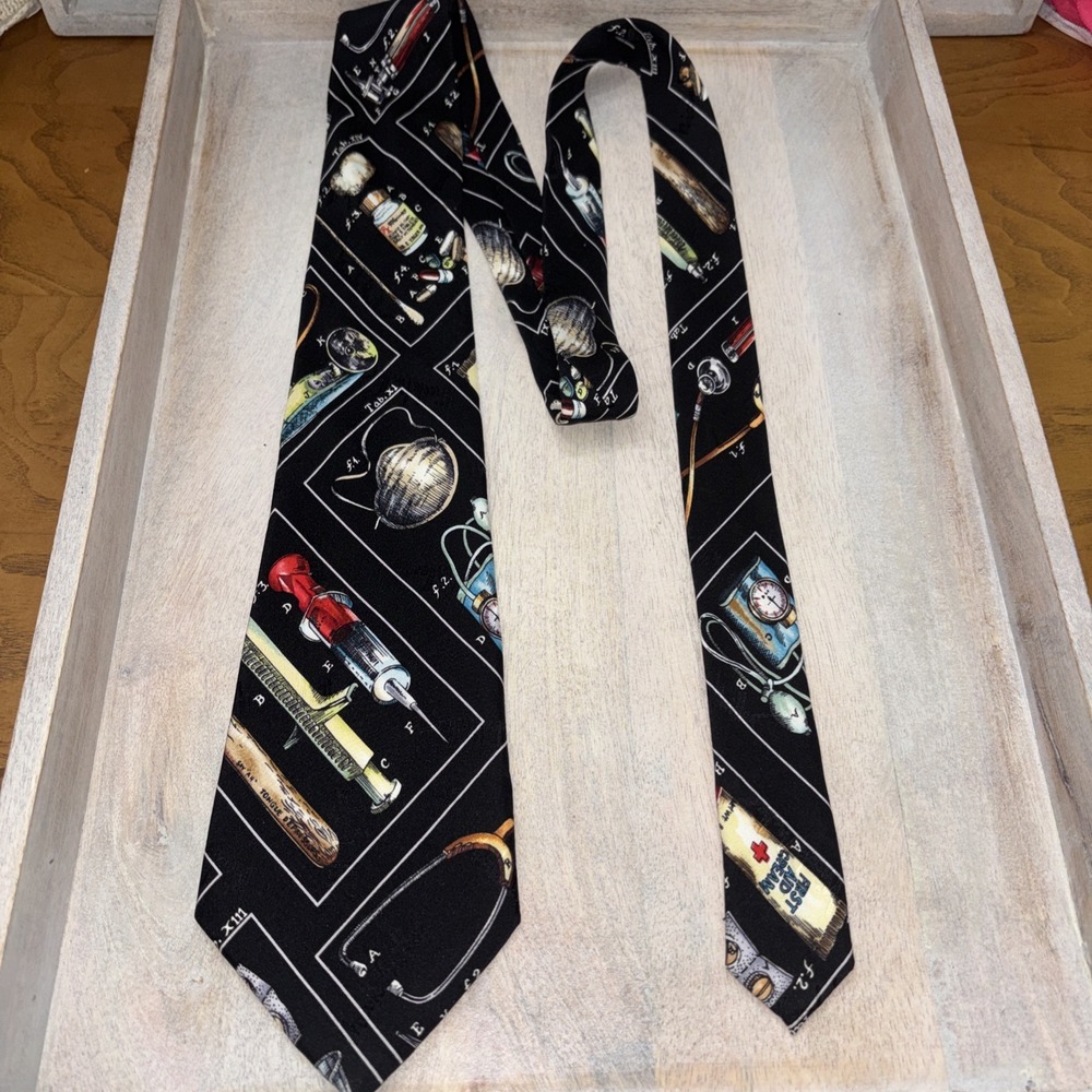 Nicole Miller 1995 Vintage Medical Tools Silk Necktie Black Doctor Novelty Tie